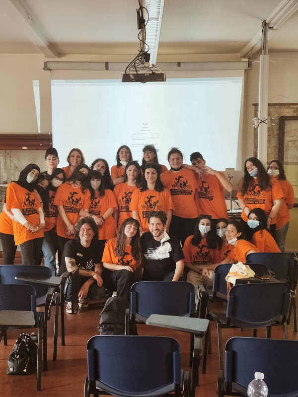 Bologna, all’ISS Crescenzi-Pacinotti-Sirani una mattina speciale con gli studenti tutor dei compagni contro dipendenze e disagio giovanile
